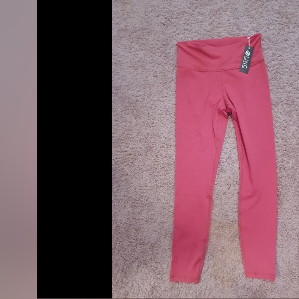 NWT Linc Active Leggings. Size Medium and ankle length.